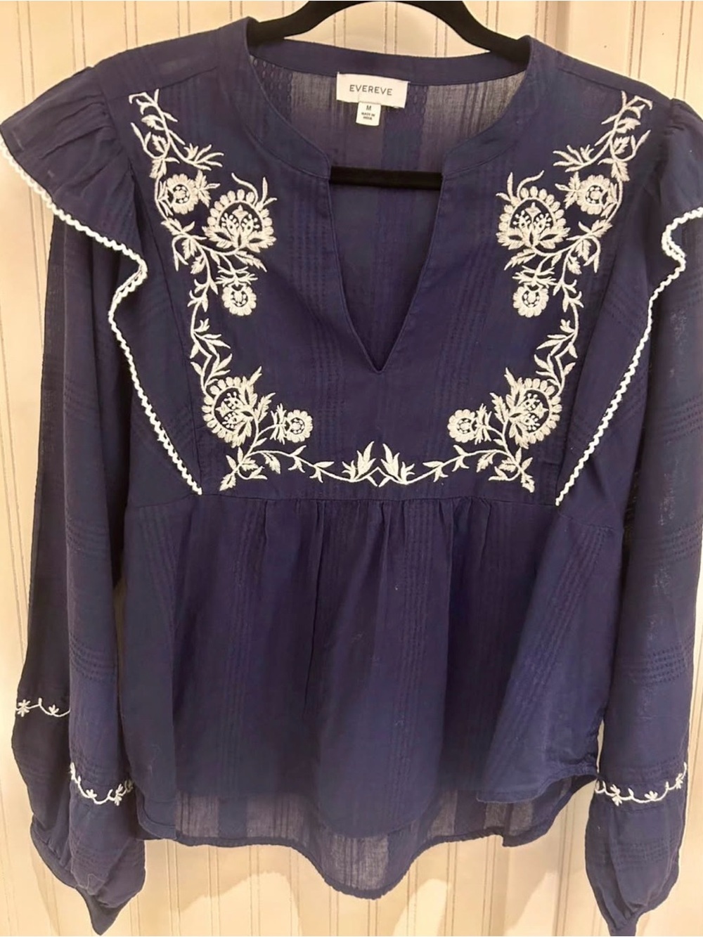 EVEREVE Navy Blouse with White Floral Embroidery